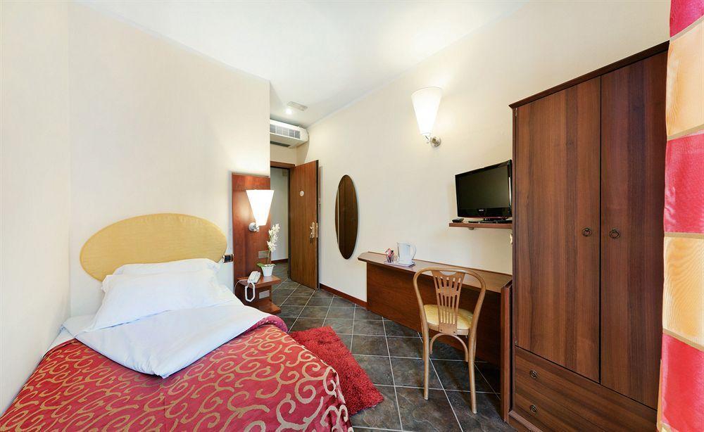 Antico Albergo Madonna Legnano Exterior photo