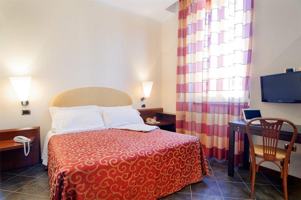 Antico Albergo Madonna Legnano Exterior photo
