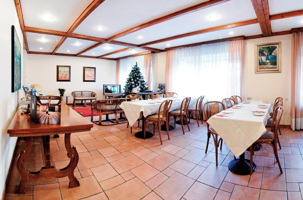 Antico Albergo Madonna Legnano Exterior photo